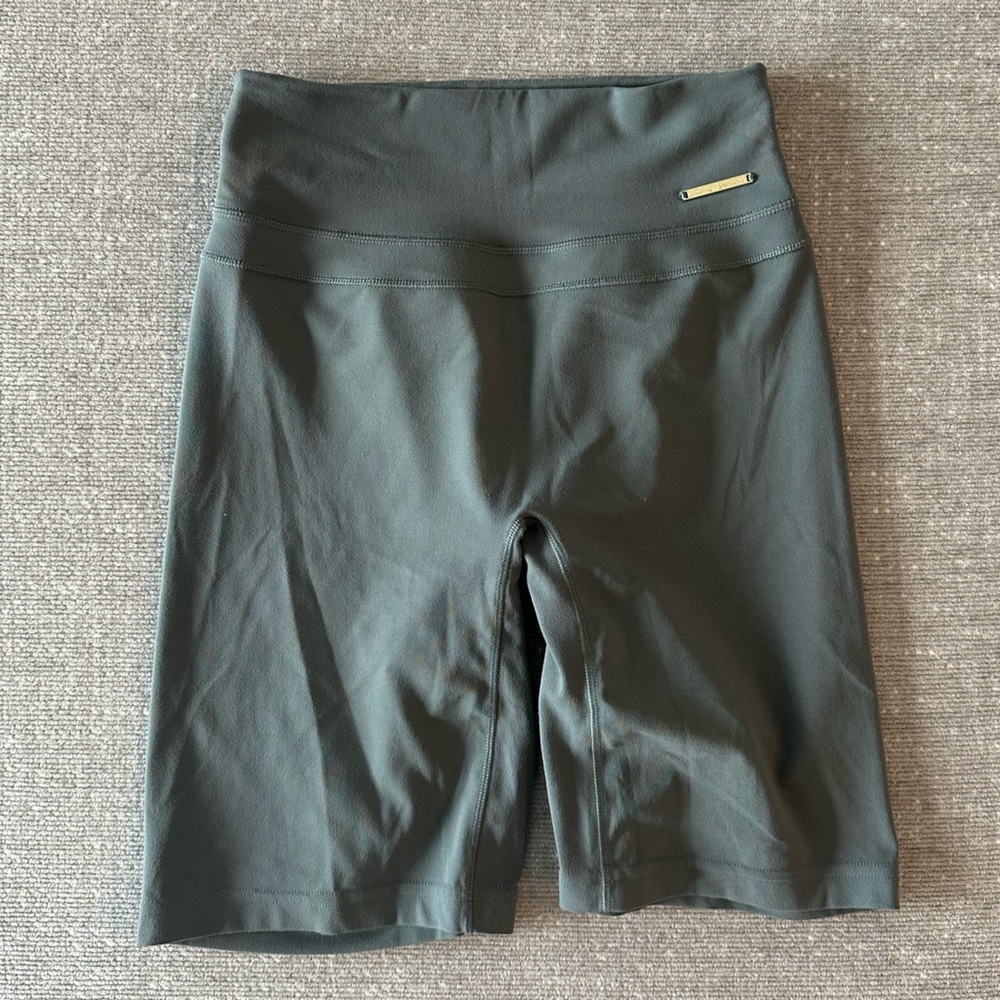 Gymshark Whitney Simmons biker shorts small